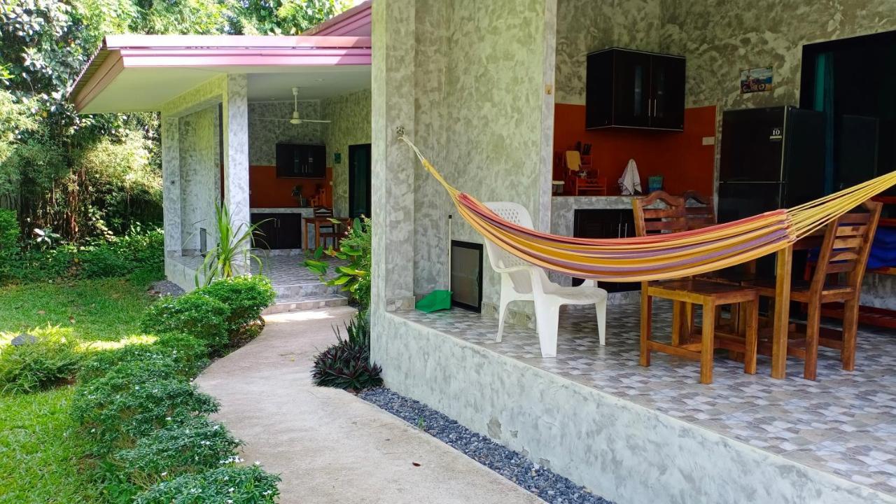 Nananuira Apartment&Room Khao Lak Bagian luar foto