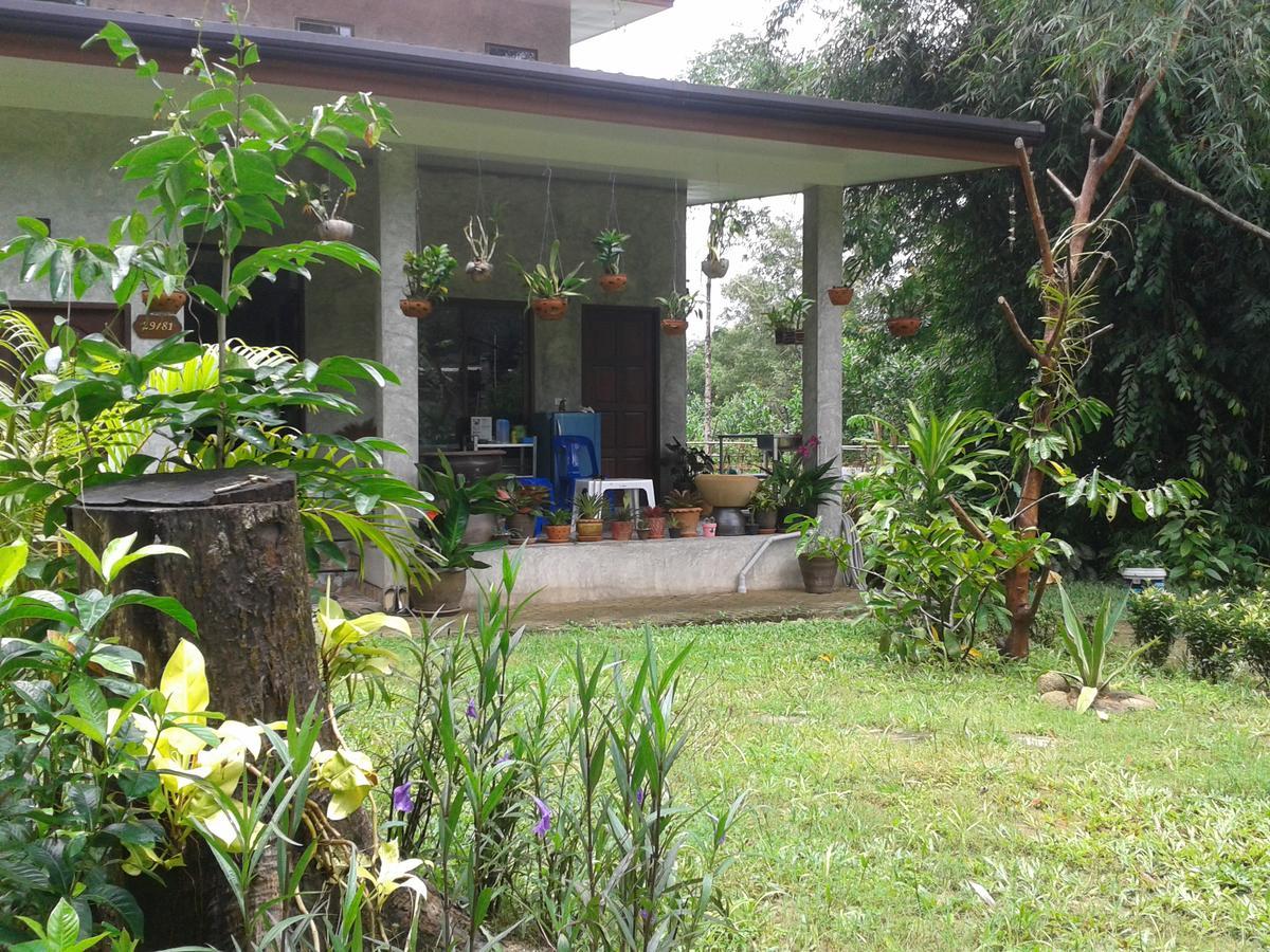 Nananuira Apartment&Room Khao Lak Bagian luar foto