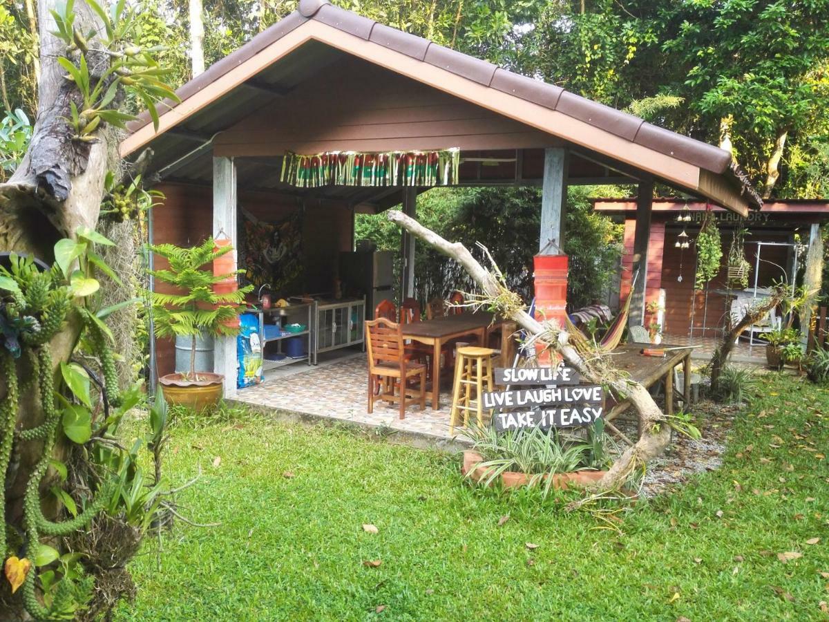 Nananuira Apartment&Room Khao Lak Bagian luar foto
